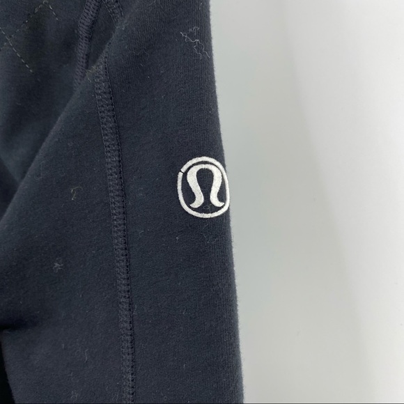 Lululemon Black Zip Up Jacket Size 4 With White Line Detail Quilted - Picture 3 of 6